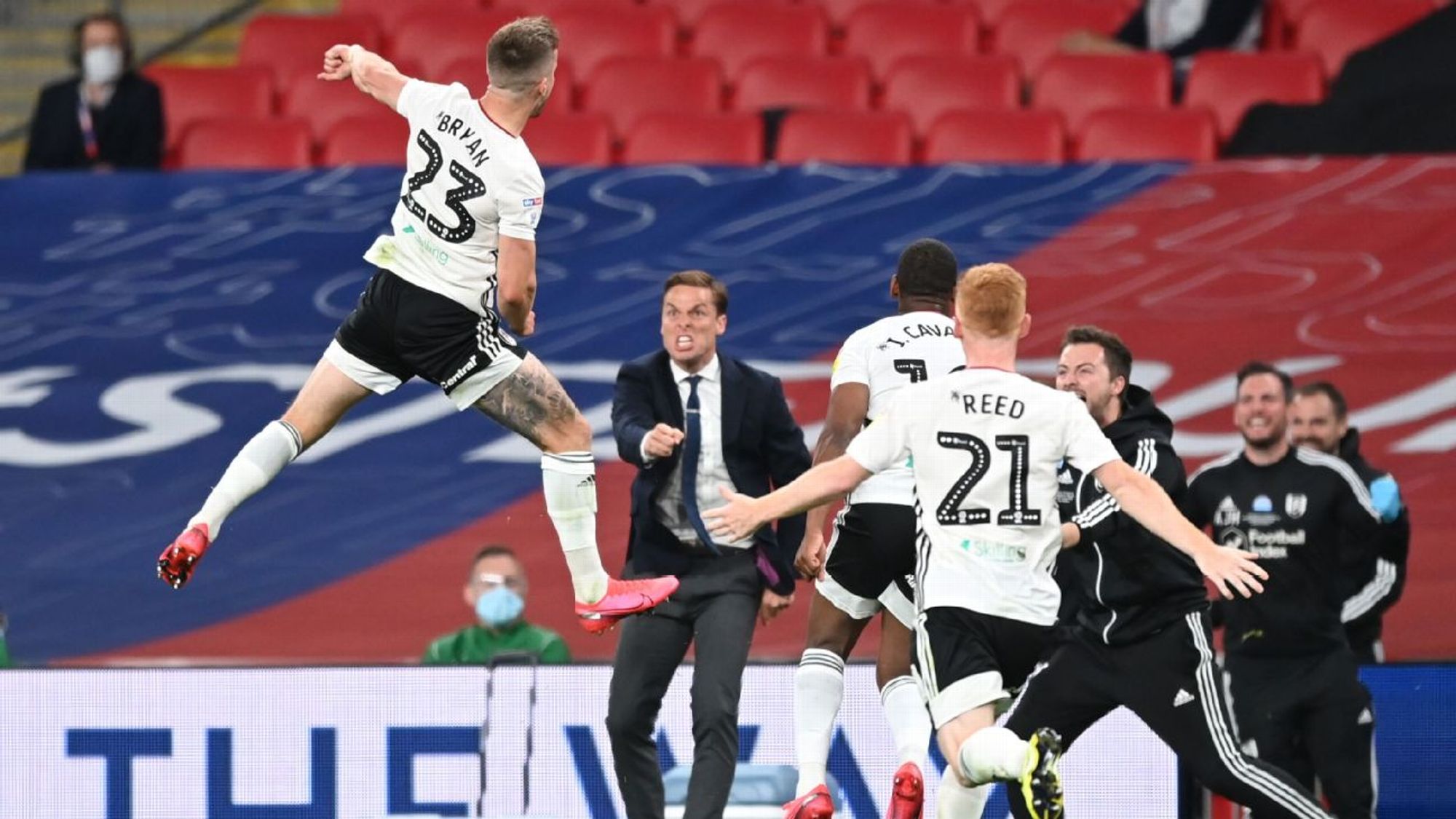 目光精准且 目光精准且